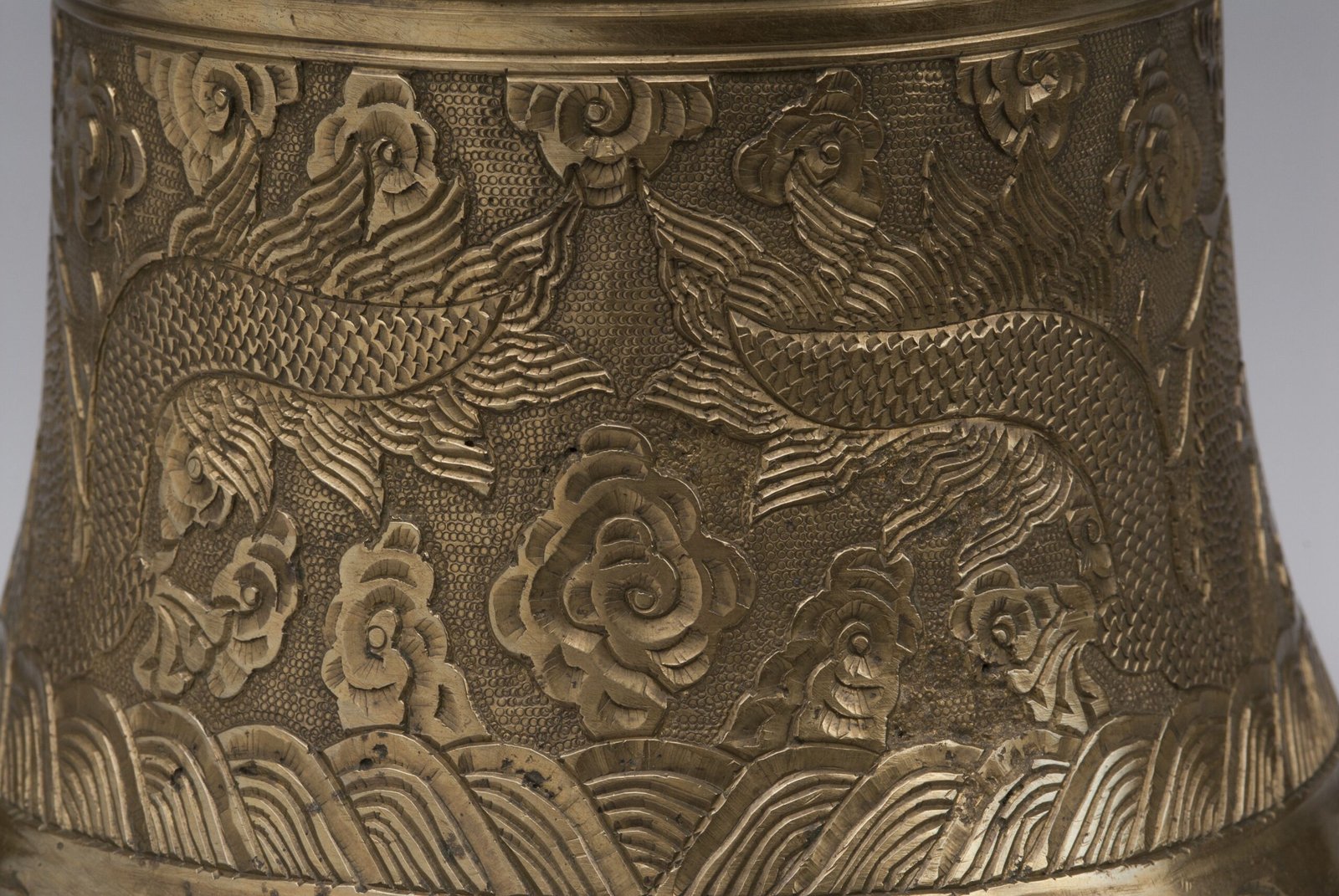 Xuande bell detail 12