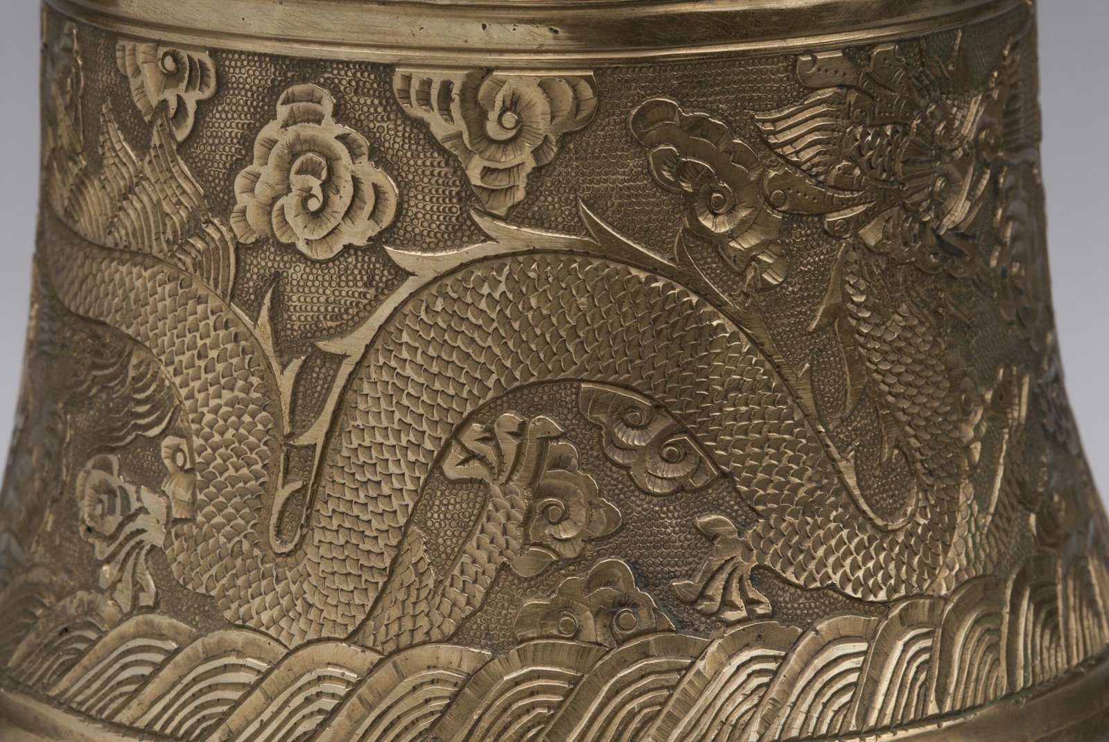 Xuande bell detail 20