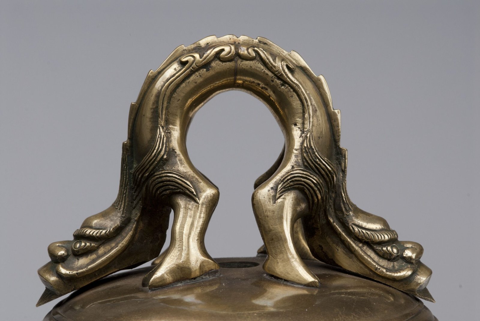 Xuande bell detail 5