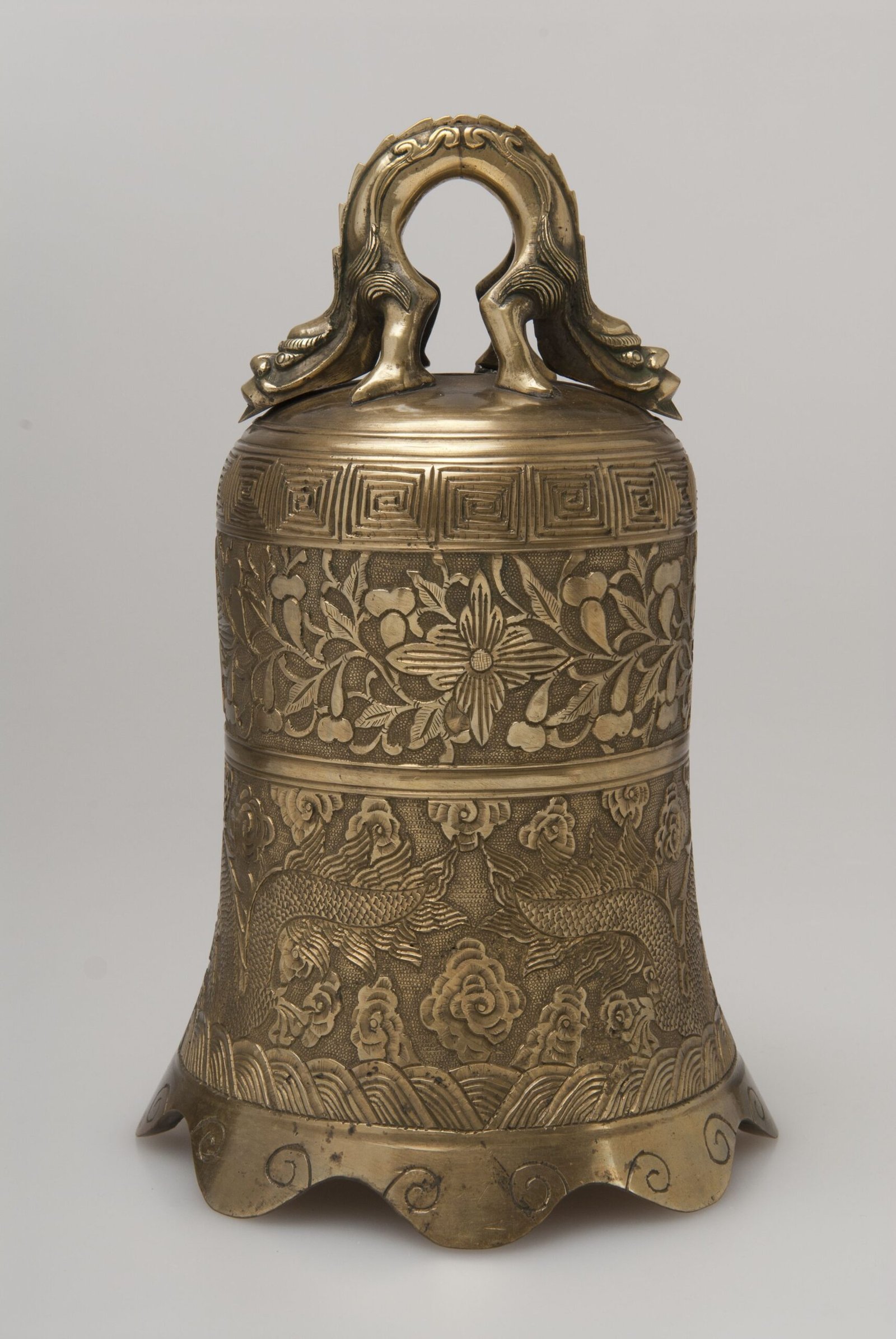 Xuande bell detail 2