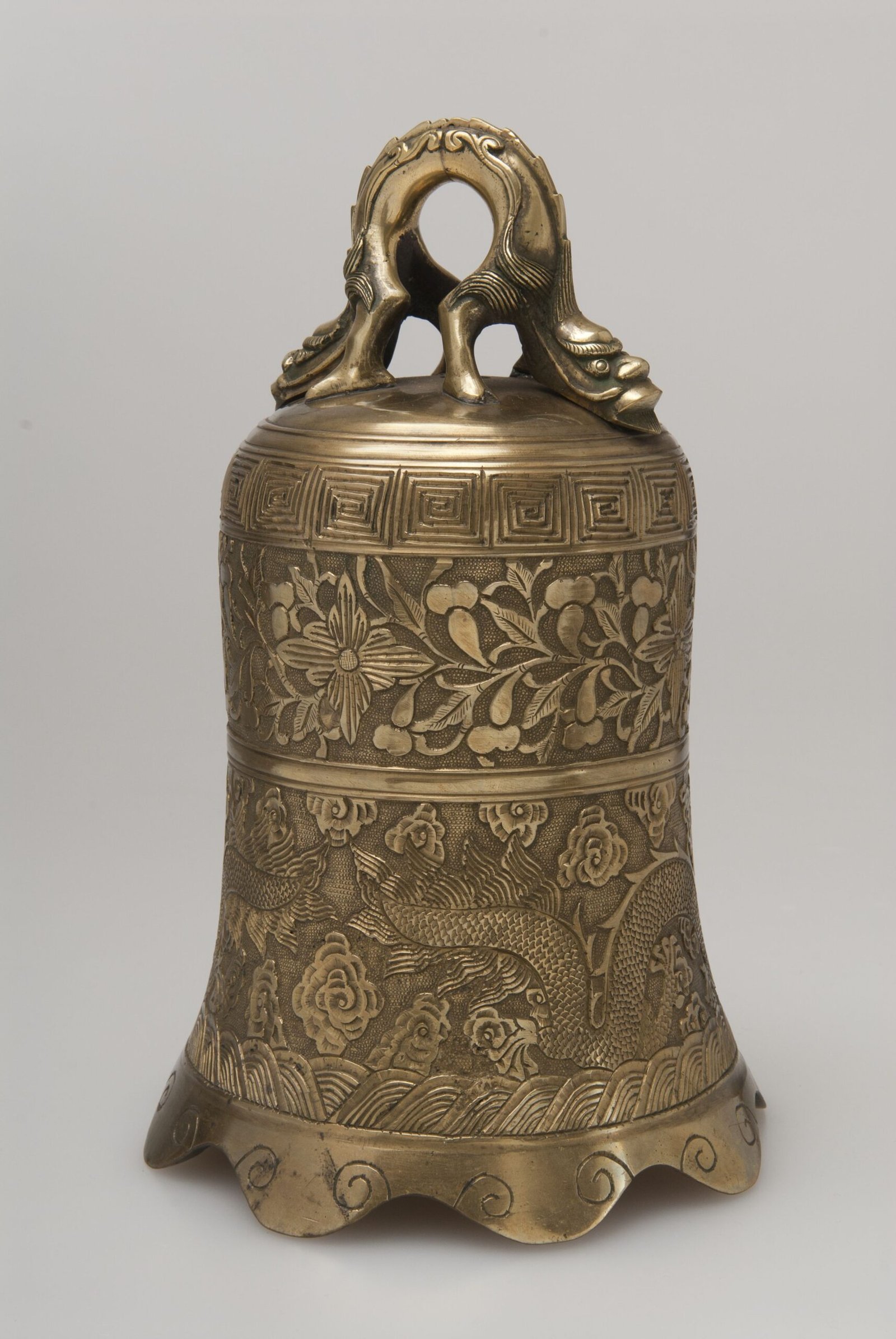 Xuande bell detail 18